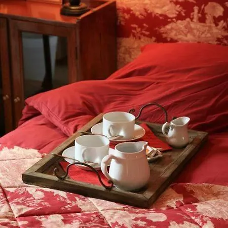 Couette-café Les Glycines *
